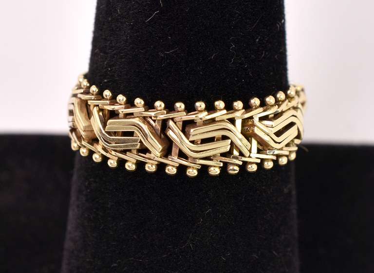 Spectacular Imperial Gold Ring in 14K Yellow Gold