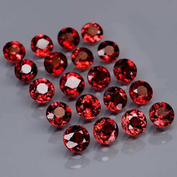 Premium 6.66ct solitaire cut cherry red Garnet set