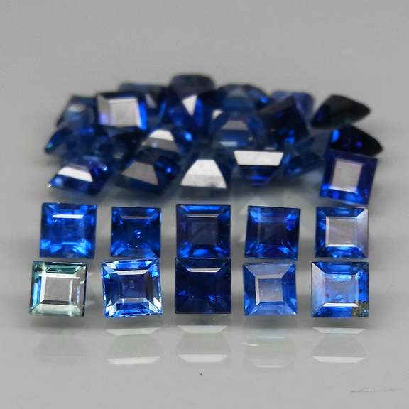 Heated only 4.42ct blue Sapphire set with multiple hues