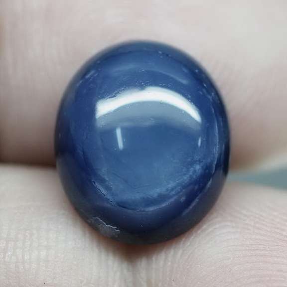 Stunning 11.42ct royal blue Star Sapphire