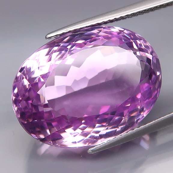 Stunning 25.36ct violet Bolivian Amethyst