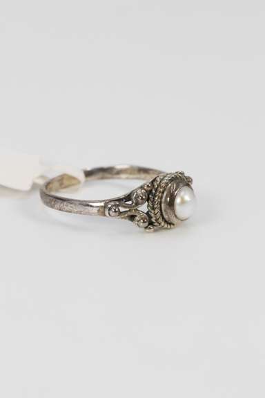 Sterling Silver Pearl Ring
