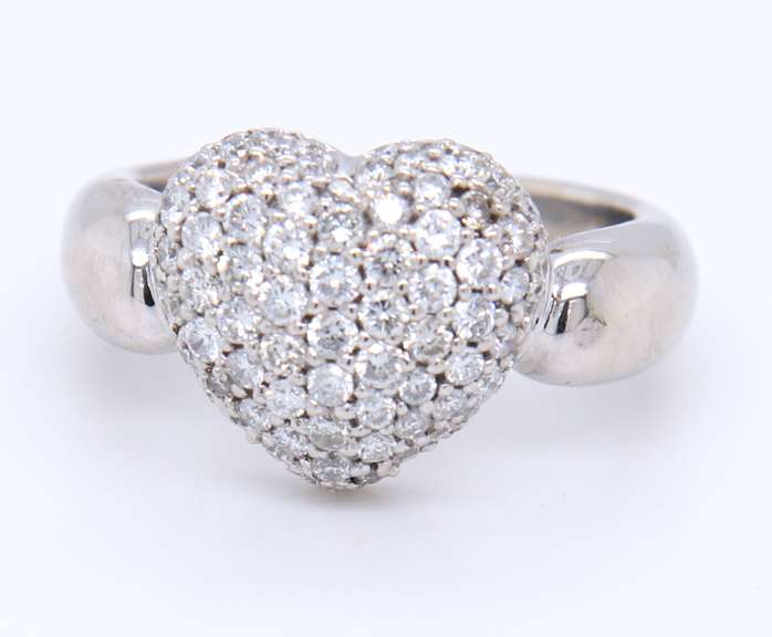 Handsome Platinum 2cts Diamond Heart Shaped Ring