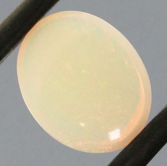 Ravishing 1.40ct snow white Welo Opal