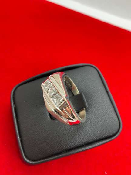 CERTIFIED MENS 18K WHITE GOLD AND DIAMOND RING