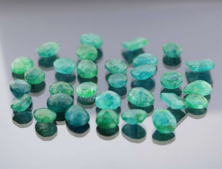 Heavy 234ct collection of Emeralds