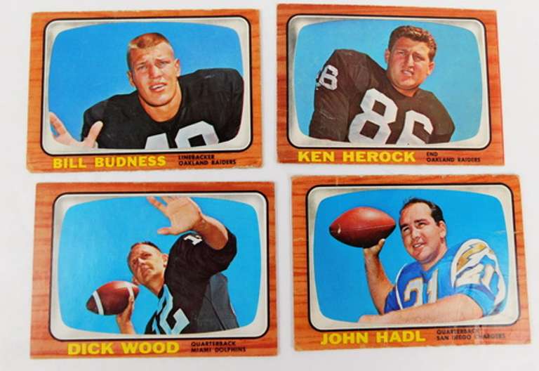 4 - 1996 Football Cards