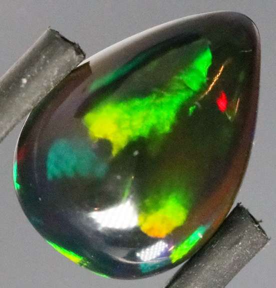 Pinfire patterned 1.88ct Welo Black Opal