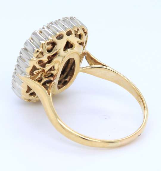 Attractive 18kt Yellow Gold Diamond Rose Cut and Painted Flower Ring