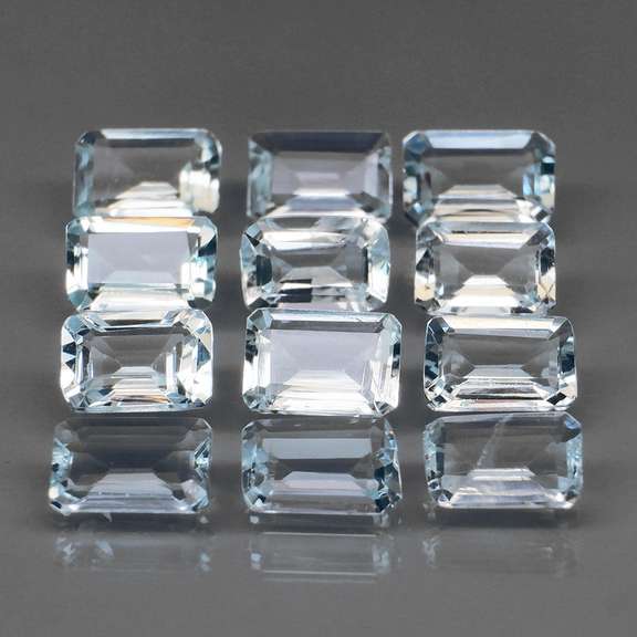 Large 4.98ct platinum blue emerald cut Aquamarine set