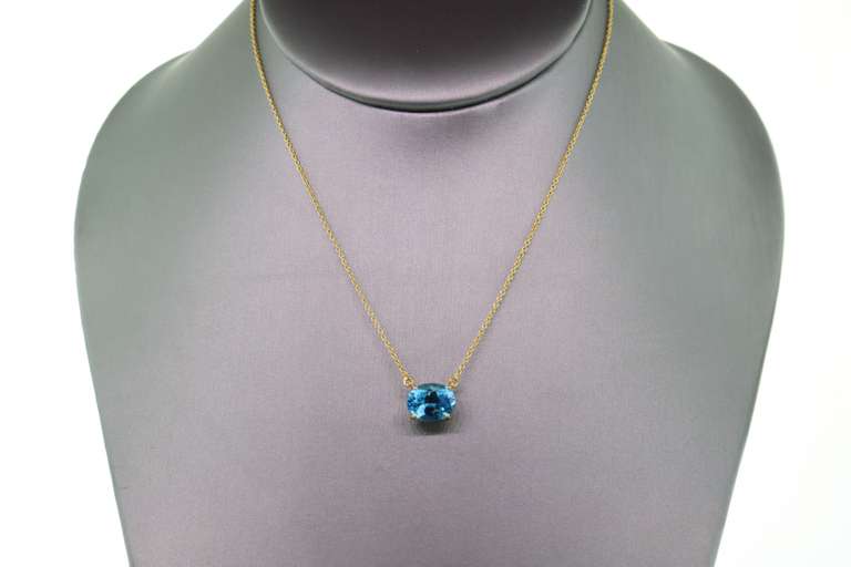14kt Yellow Gold & Blue Topaz Pendant Necklace