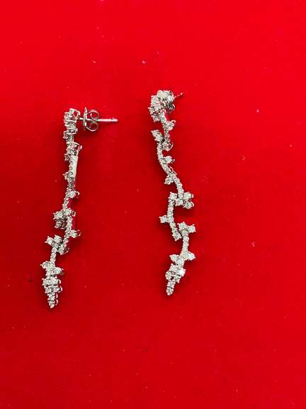 CERTIFIED 18K WHITE GOLD AND DIAMOND DANGLE EARRINGS