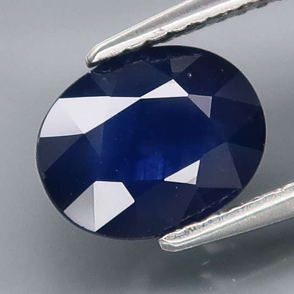 Stunning 1.92ct ink blue Sapphire from Madagascar