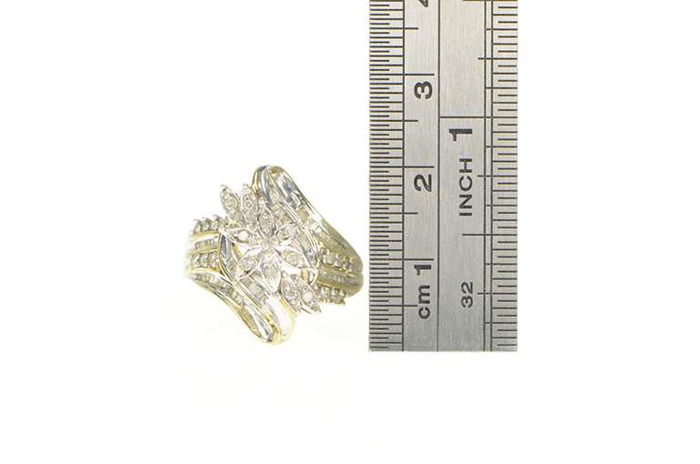 10K Yellow Gold 0.50 Ctw Diamond Petal Cluster Statement Ring