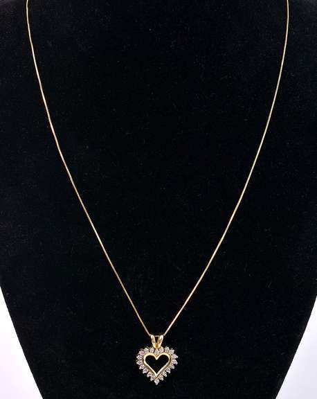 Dazzling Diamond Heart Pendant Necklace in 14K Yellow Gold