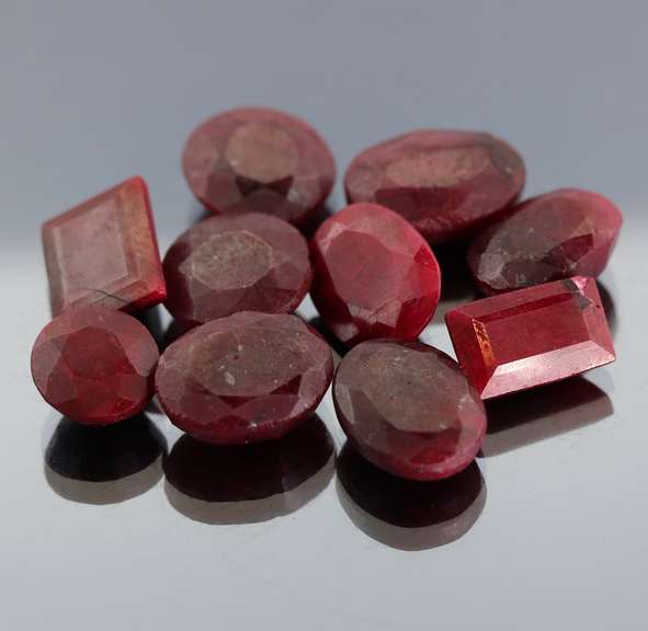Gorgeous 112.46ct collection of Rubies