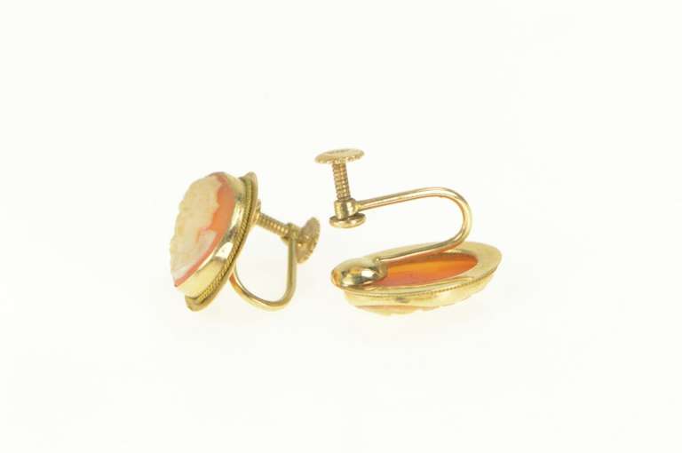 14K Yellow Gold Vintage Shell Cameo Retro Screw Back Earrings