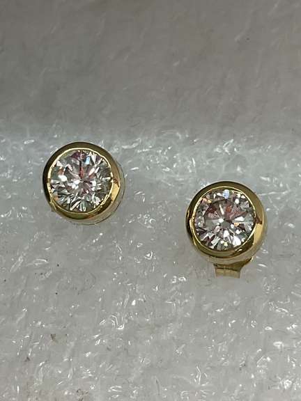 CERTIFIED 14K GOLD DIAMOND STUD EARRINGS