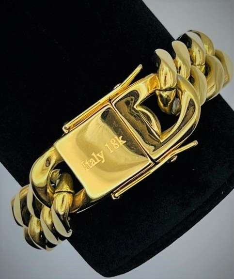 18Kt Plated Yellow Gold Figaro Link Bracelet