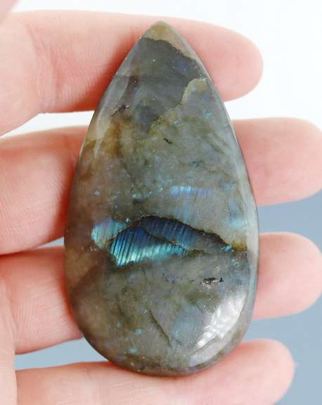 154.50ct needle fine and speckled patterned Labradorite