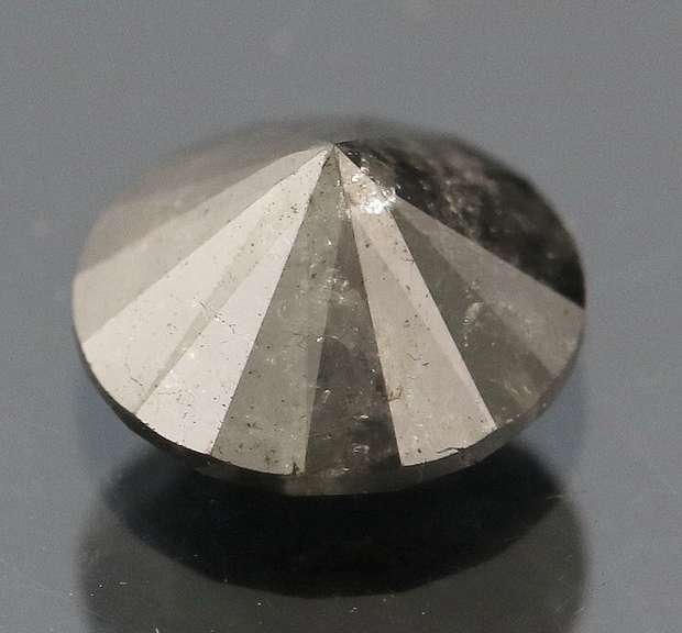 Beautiful 1.05ct silver and black Diamond solitare