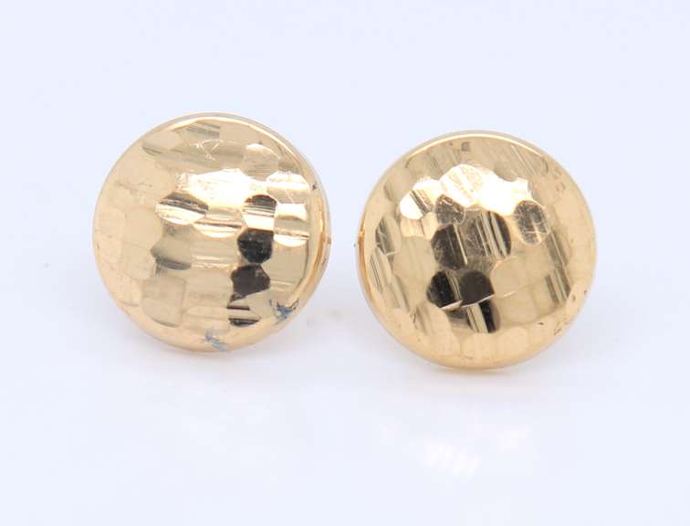 Nice Yellow Gold Bottom Stud Earrings