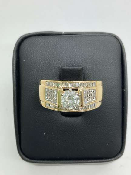 CERTIFIED LADIES 14K GOLD AND DIAMOND ENGAGEMENT RING