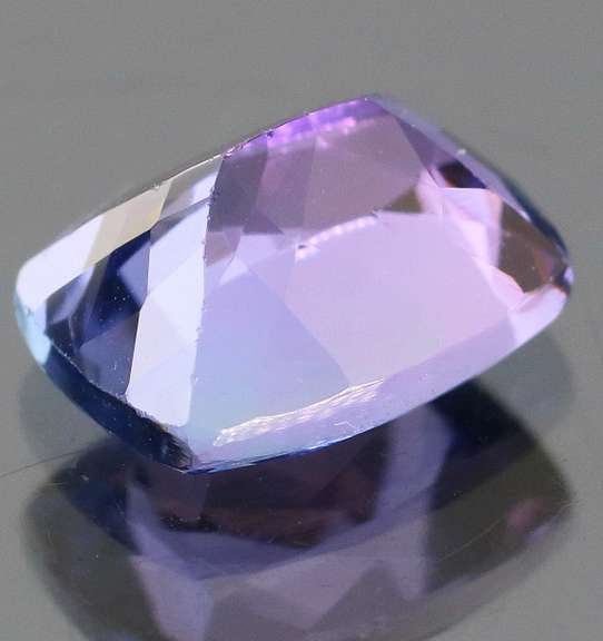 Jaw dropping 2.49ct blue violet eye clean Tanzanite