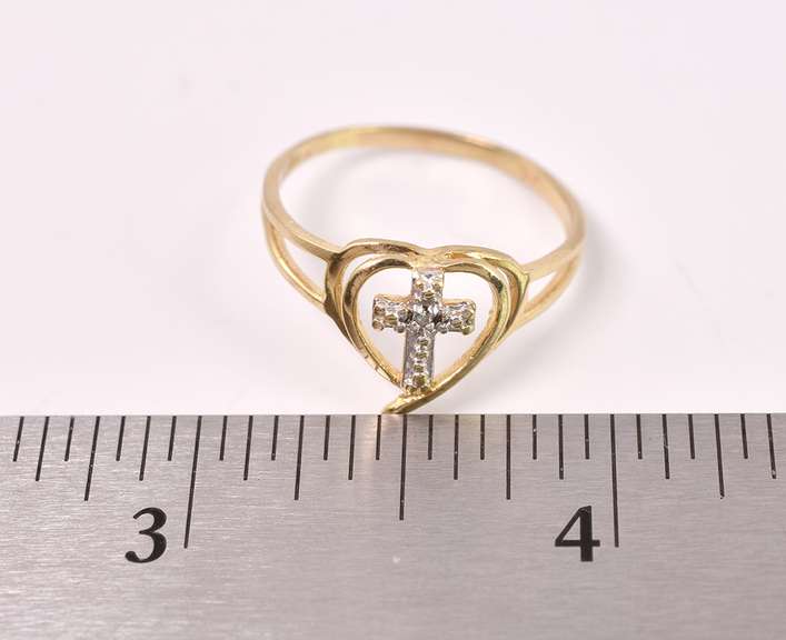 Lovely Diamond Cross Ring in Yellow Gold