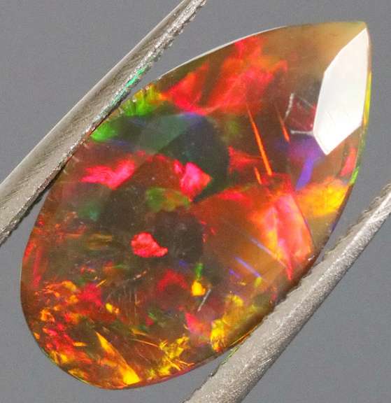 Exciting! 1.63ct floral fairy fire flashing Black Opal