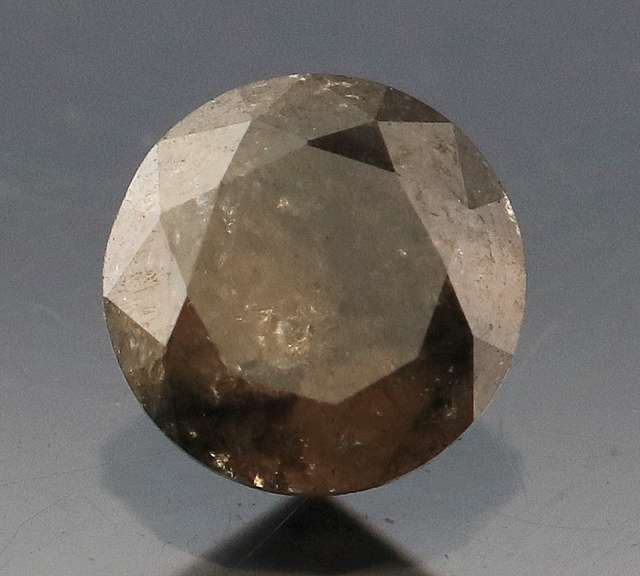 Attention grabbing .41ct bi-color Diamond solitaire