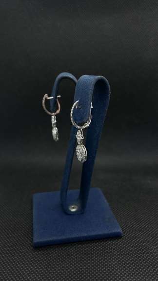 ELEGANT 14K WHITE GOLD DROP  DIAMOND EARRINGS