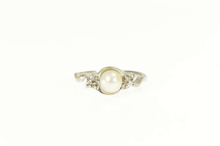 10K White Gold Pearl Diamond Accent Classic Bypass Ring