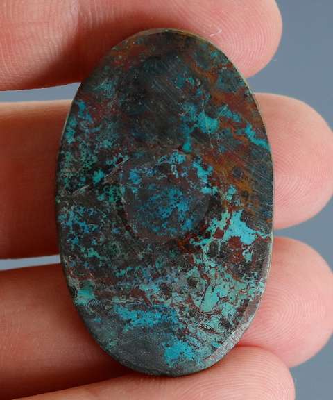 Gorgeous 68.78ct multi-hue Azurite