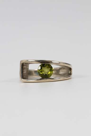 Sterling Silver Natural Peridot Gemstone Ring