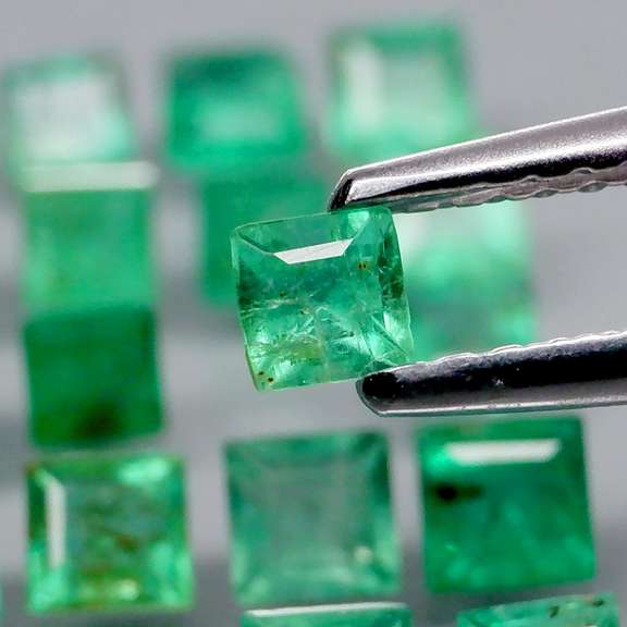 Collectors 3.13ct real Colombian Emerald 20 piece set