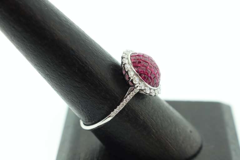 Stupendous Cluster Ruby 18k White Gold Solar Ring rimmed with Diamonds