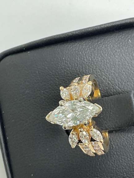 CERTIFIED LADIES 14K GOLD AND DIAMOND RING