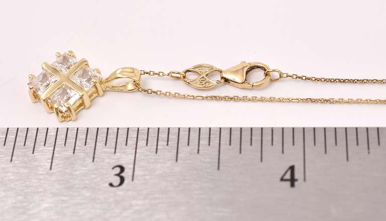 Luxurios CZ Pendant Necklace in 14K Yellow Gold