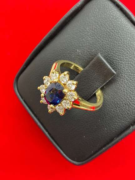 18K YELLOW GOLD RING WITH SAPPHIRE AND DIAMONDS