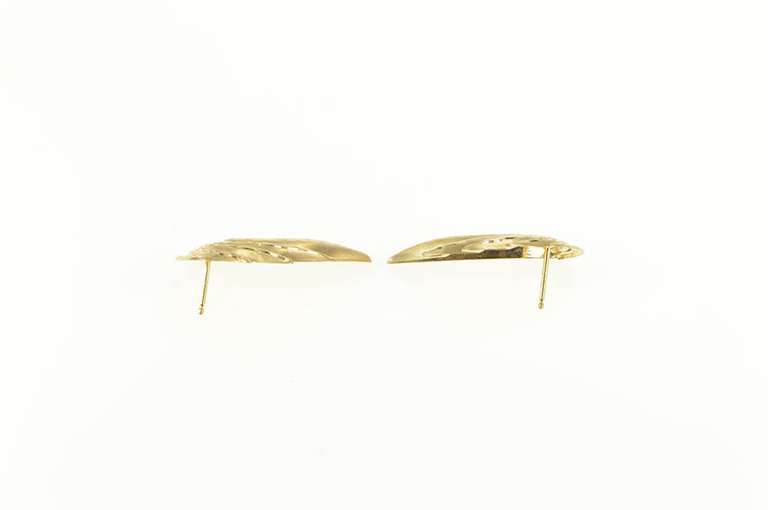 14K Yellow Gold Diamond Cut Fanned Retro Statement Earrings
