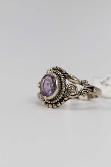 Sterling Silver Amethyst Gemstone Ring