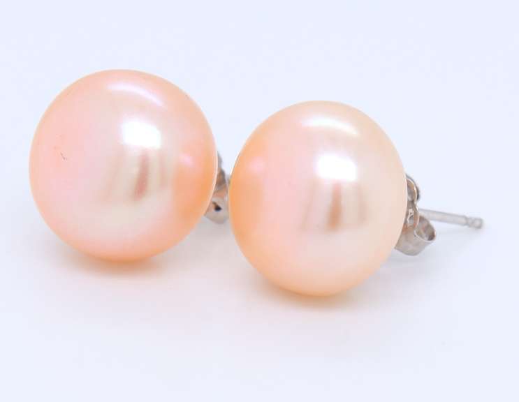Elegant White Gold Pink Pearl Stud Earrings