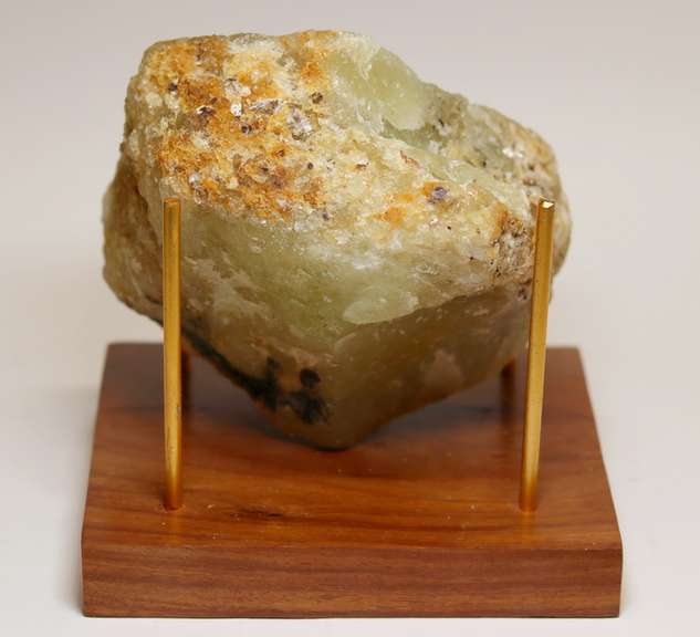 Large! 2.74 POUND uncut Aquamarine!