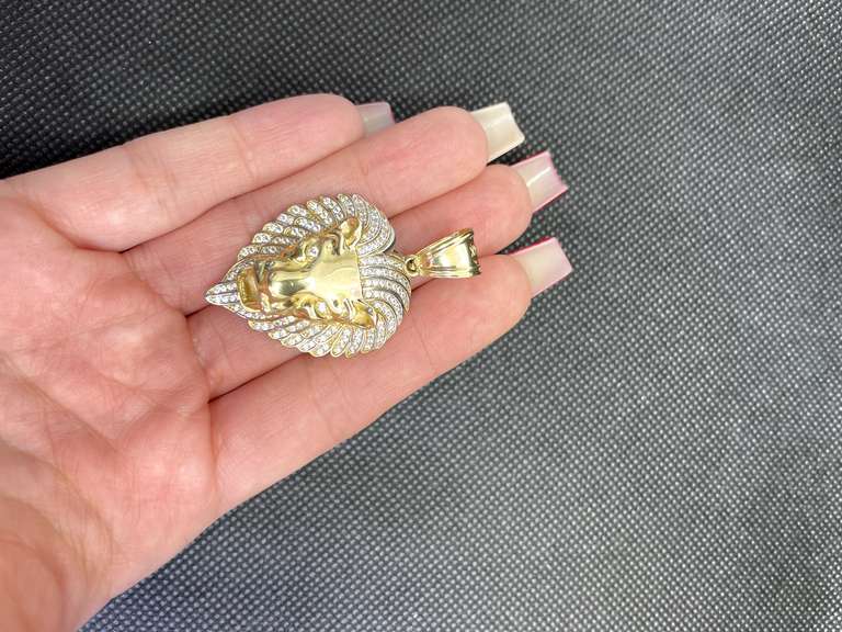 STUNNING 14KT LION HEAD DIAMOND PENDANT