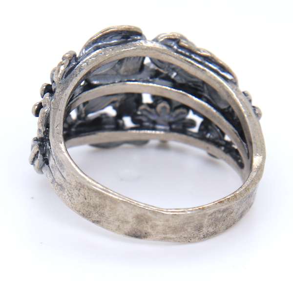 Vintage 925 Sterling Silver Floral Ring