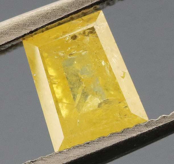 Unique shape! .41ct pear cut canary yellow Diamond