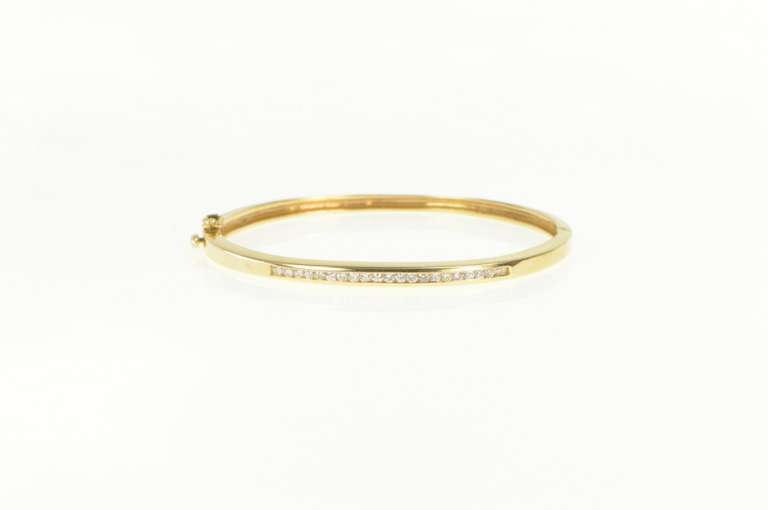 14K Yellow Gold 0.50 Ctw Diamond Channel Classic Oval Bangle Bracelet