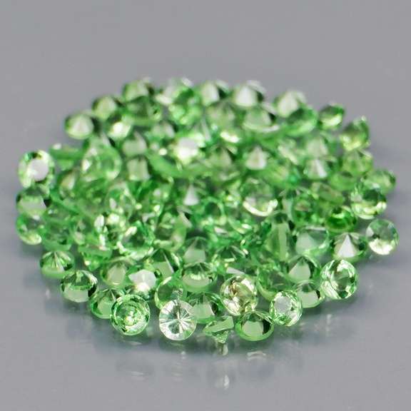 Very rare 2.84ct untreated apple green Tsavorite set