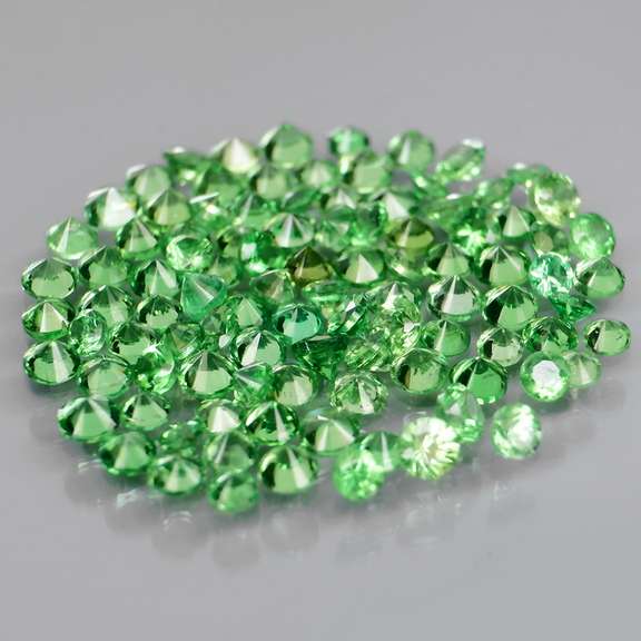 Chrome green! 2.53ct untreated Tsavorite set